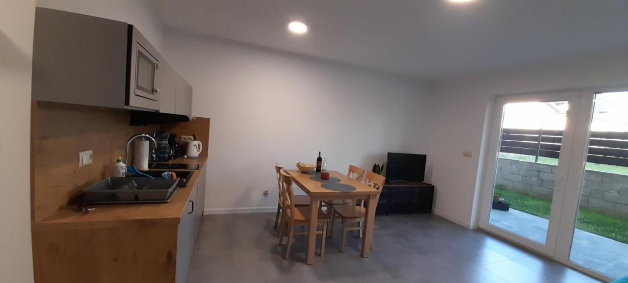 Milo Mare Apartaments Мельно Экстерьер фото