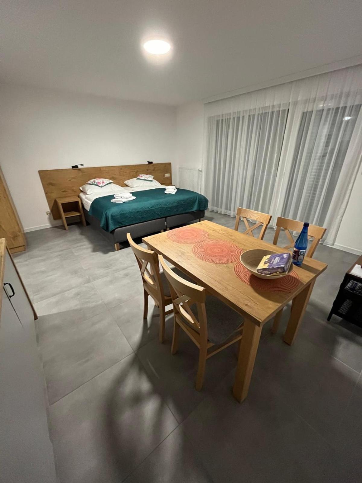 Milo Mare Apartaments Мельно Экстерьер фото